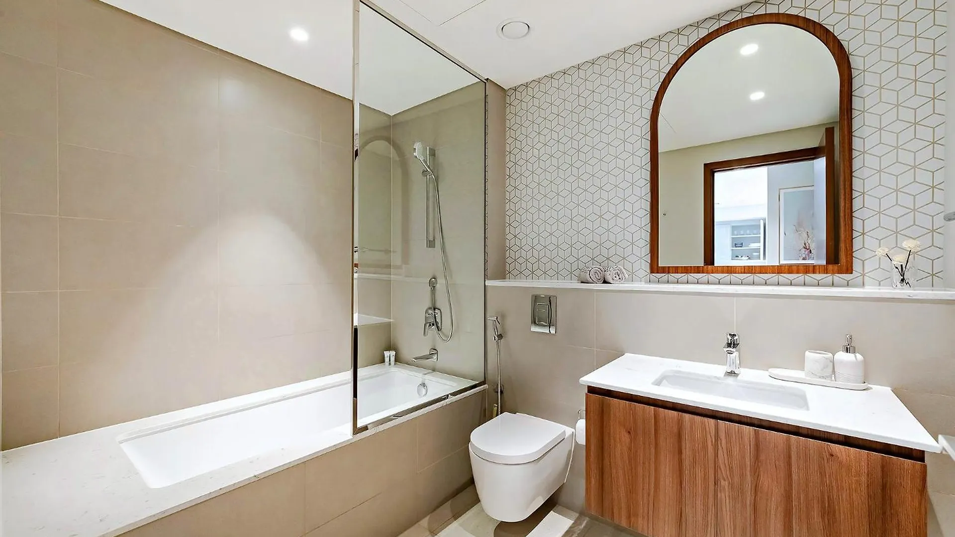 Vida Creek Beach 1 Bedroom Dubaj 0*,